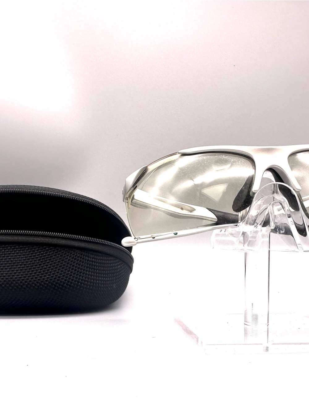 Tifosi Optics Sport Sunglasses Silver Wrap Around Cycling Running Mens with Case